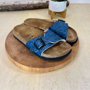 Birki's by Birkenstock | Catalina Sandal in Blue Brush Pattern Size 37/6L Narrow